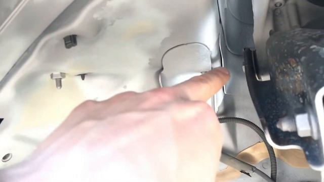 Антикор с пескоструем Citroen C4. Нанесение Dinitrol.