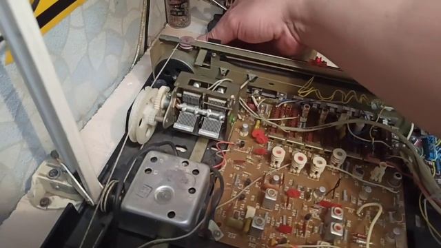Сириус-324 ПАНО интересная панофоническая магниторадиола (в процессе ремонта) смотреть онлайн