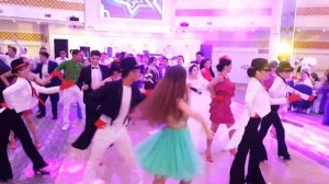 Песни из ретро попурри!флешмоб #балетбахыт #MalikaYes