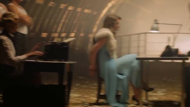 Сурганова и Оркестр - Гертруда смотреть онлайн