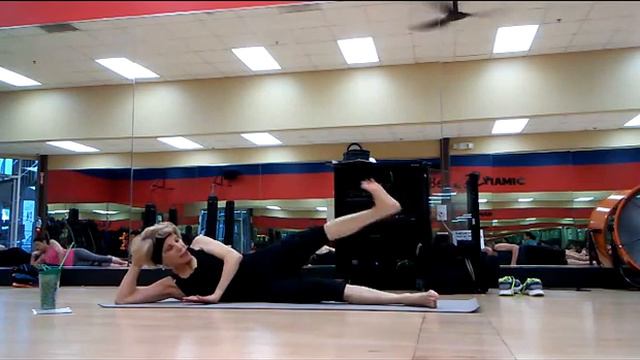 Ellen Goren's January 10, 2017 Pilates class смотреть онлайн
