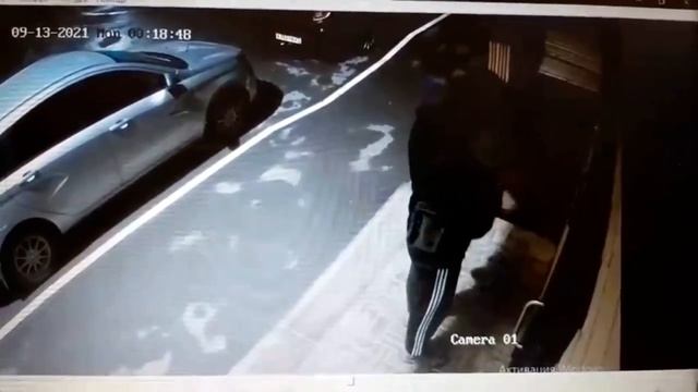 Испортили двери в Новом городе рекламой (Олег Дельман) Чебоксары смотреть онлайн