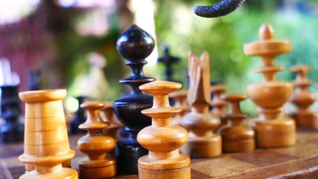 Jurassic Chess смотреть онлайн