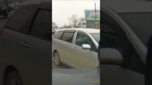 Воспользовался женой как живым щитом!