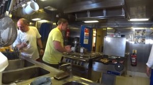 Знакомство с рабочим местом. Работа Судового Повара. Обзор провизии.