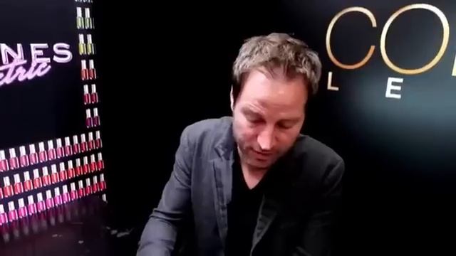 Нанесение Стикеров для ногтей смотреть онлайн