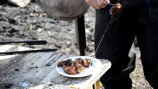 НАВОЖУ ПОРЯДОК НА УЧАСТКЕ / НАЧАЛО ВЕСНЫ / ДОМ В ДЕРЕВНЕ / КУПИЛ ДОМ В ДЕРЕВНЕ смотреть онлайн