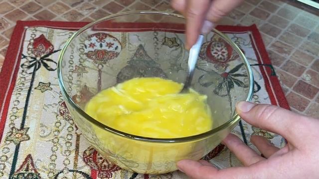 Как приготовить яичницу болтунью с кабачком, перцем и сыром на завтрак - простой видео рецепт смотреть онлайн