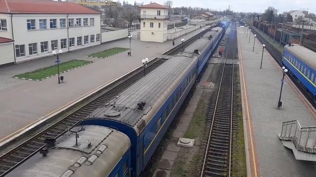 Отправление поезда Херсон-Львов. 06.04.21 смотреть онлайн