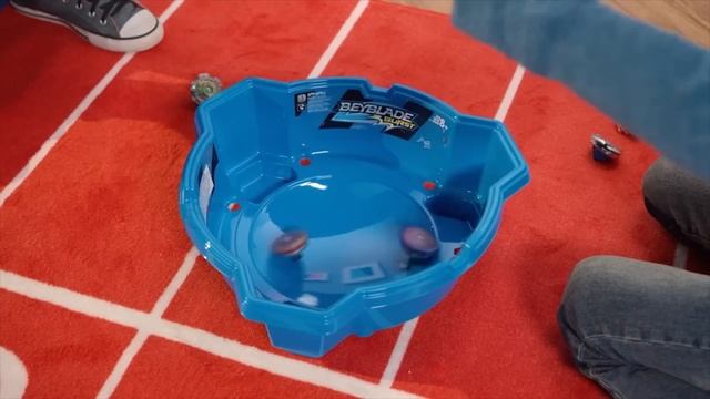 Beyblade Burst France - Demo Starter Pack Beyblade Burst смотреть онлайн