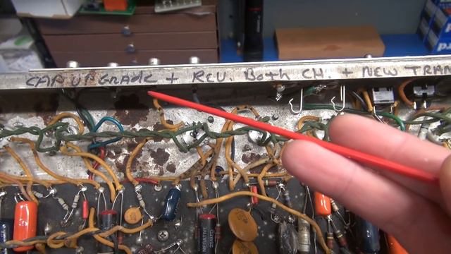 Do Not do this to your classic Fender Deluxe Reverb Guitar amp Collectors value destroyed bummer смотреть онлайн