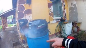 ОБКАТКА ЛОДОЧНОГО МОТОРА 9,9, В БОЧКЕ, НАЧАЛО ЕСТЬ