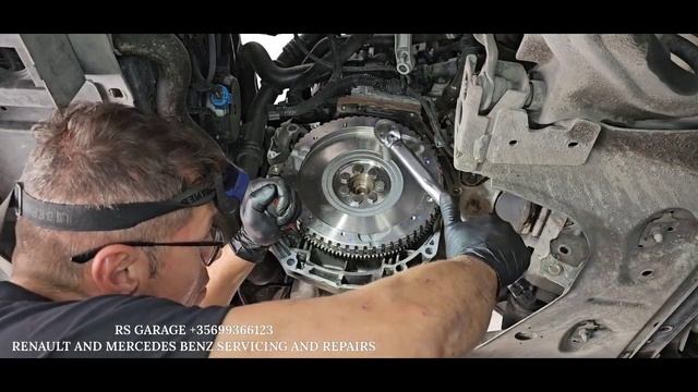 Clutch replacement on a Renault Captur 2015 смотреть онлайн