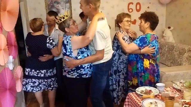 Танец на песню Исчезли солнечные дни смотреть онлайн