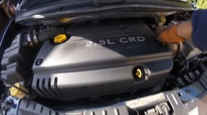 Where is the Chrysler  engine temperature sensor /  Датчик температуры двигателя Chrysler Voyager