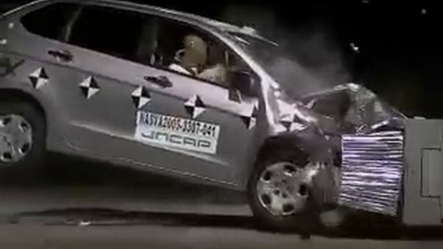 Crash Test 2006 Honda Edix / FRV (Frontal) JNCAP смотреть онлайн