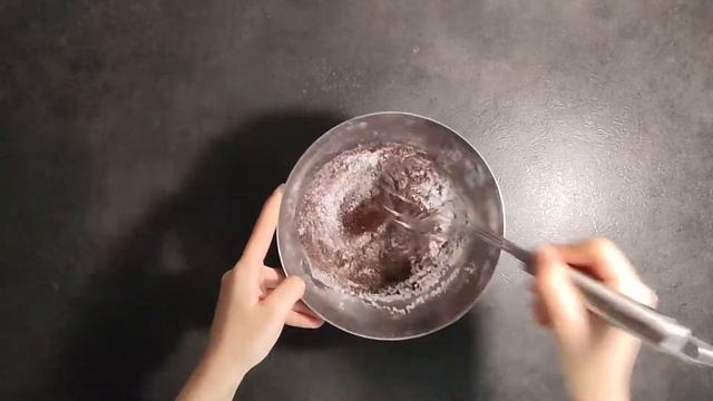 Обалденный пирог БЕЗ ЯИЦ и МОЛОКА / Шоколадный пирог Crazy Cake - Сумасшедший пирог смотреть онлайн