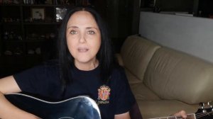 Песня " Нам с сестренкой каюк", автор Вадим Егоров. Исполняет Ирина Нифонтова.