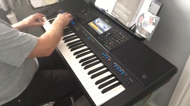 Yamaha PSR-SX700 (Country & Western Dreams) смотреть онлайн