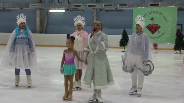 Школа ФК Кристалл Артём новогодний утренник 26/12/2020 смотреть онлайн