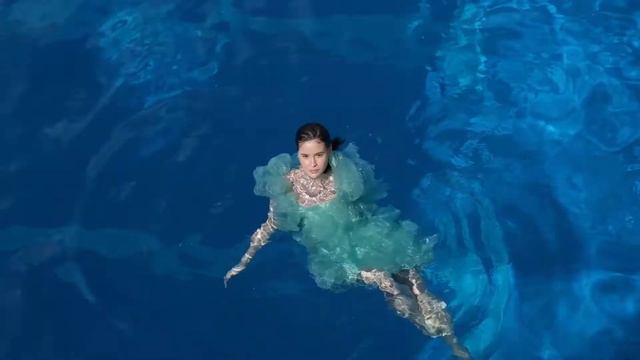 Съемки блогера Ани Hahadetka в бассейне «Чайка» смотреть онлайн