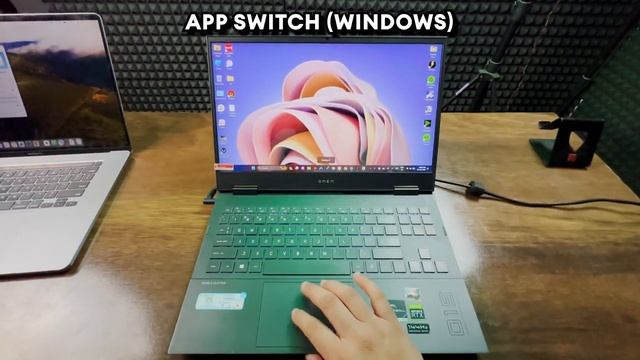 Battle for the best Trackpad? | Macbook vs Windows | #macvswin #windows #mac #comparison #hindi смотреть онлайн