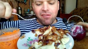 МУКБАНГ вареники вперемешку / ОБЖОР /MUKBANG potato dumplings