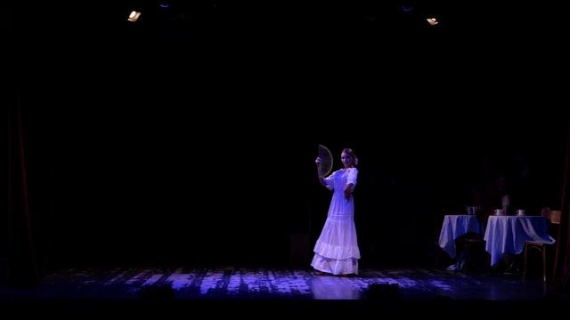 A Solas con Flamenco. Cafe de Anna: Guajira con abanico смотреть онлайн