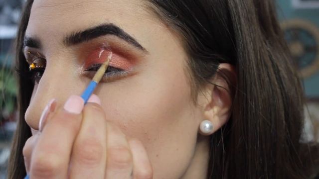 **TRYING VIRAL INSTAGRAM CROWN MAKEUP** (TUTORIAL!) смотреть онлайн