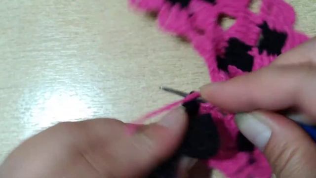 Подставка под горячее крючком из квадратных мотивов. Как соеденить мотивы между собой. смотреть онлайн