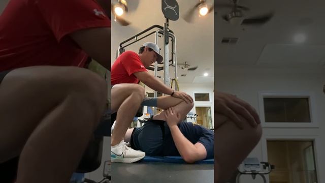 Lab 9 PNF Stretch (knee to chest while laying down) Steven Bonuz смотреть онлайн