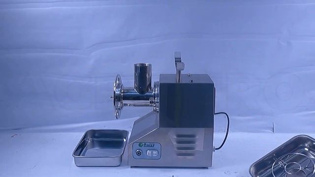 Tritacarne elettrico FIMAR TC32TN- corpo e gruppo macinazione in acciaio inox: montaggio смотреть онлайн