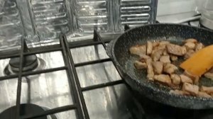 Тушеная картошка со свининой!!