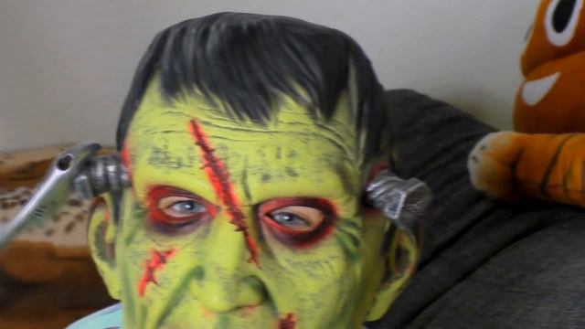 ИГРАЕМ В ДОКТОРА С УКОЛАМИ.? ДОКТОР ДЕЛАЕТ ОГРОМНЫЙ УКОЛ В ПОПУ?. смотреть онлайн