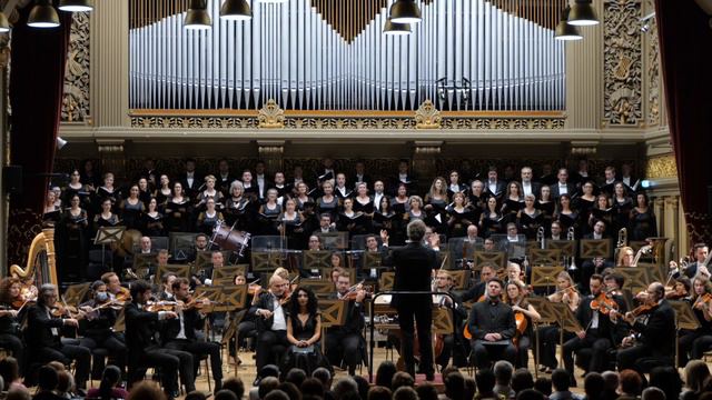 JEAN-CLAUDE CASADESUS Dirijează Orchestra şi Corul Filarmonicii In 26 Si 27 Octombrie 2023