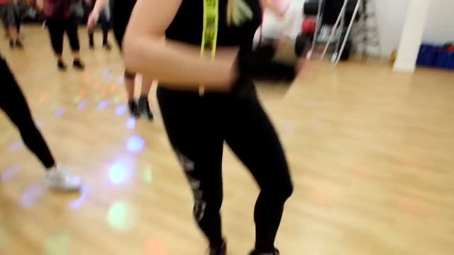 Shape of you, Ed Sheeran - zumba choreo смотреть онлайн