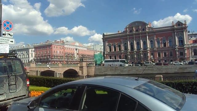 Невский проспект. 10 августа 2015. Кони Клодта смотреть онлайн