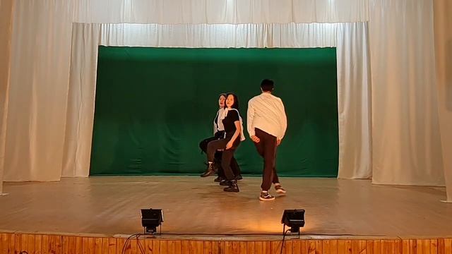 Танцевальный коллектив "Чуораанчык" Название танца: Tover mix dance смотреть онлайн