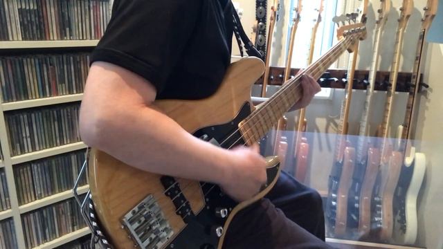 Marcus Miller / Black Theme〜Bass Solo / Fender Jazz Bass JB77-MM смотреть онлайн
