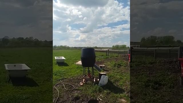 Ощип бройлера в самодельной перосъемной машине смотреть онлайн