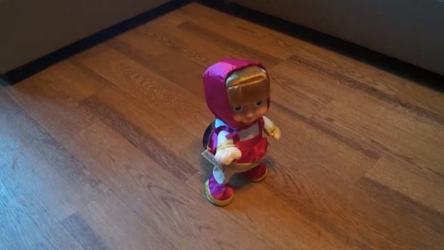 Маша повторюша + разговаривает + ходит . В розовом сарафане.inmagig.ru смотреть онлайн