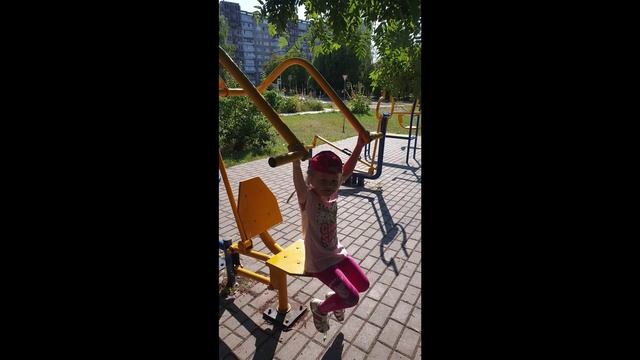 Супер Сильная маленькая девочка) смотреть онлайн