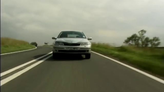 2001 Renault Laguna vs Alfa Romeo 156 - With Richard Hammond смотреть онлайн