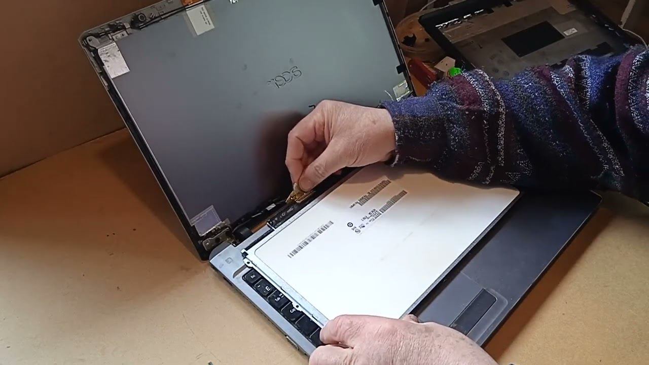 Проверяем матрицу B125XW01 от ноутбука Lenovo X230