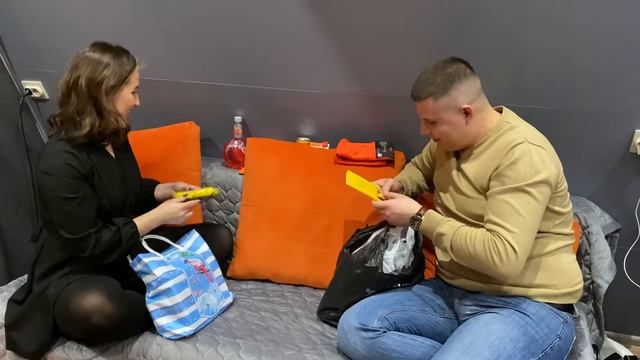 Подарки по цветам радуги смотреть онлайн