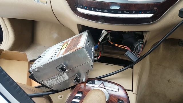 Mercedes S-Class W221 No radio and no sound...Plus more... Fault finding and repair. смотреть онлайн