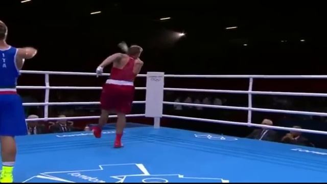 Усик ТАНЦЮЄ ГОПАК В АНГІЇ ! смотреть онлайн