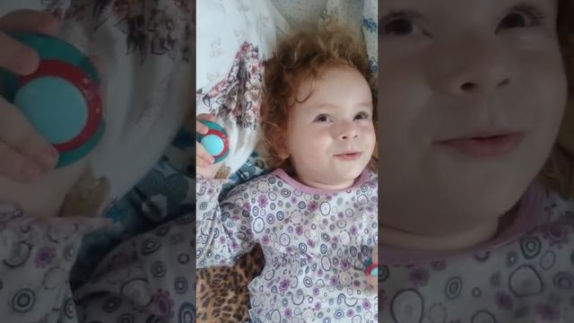 Алина Маратовна(2 года) рассказывает сказку колобок. Слушать в наушниках. смотреть онлайн