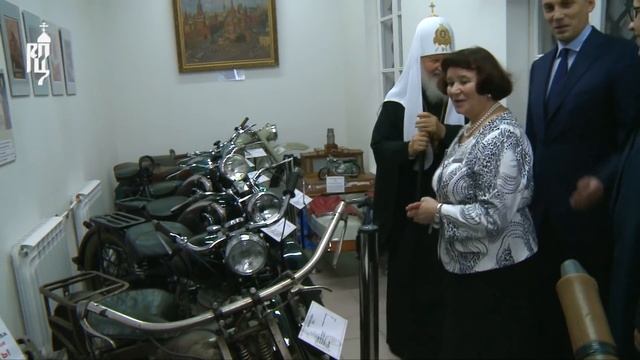 Святейший Патриарх Кирилл посетил музей «Ижмаш» смотреть онлайн
