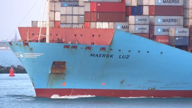 VERY LARGE CRUDE CARRIER AND LNG TANKER LEAVES THE PORT OF ROTTERDAM - SHIPSPOTTING 2022 смотреть онлайн